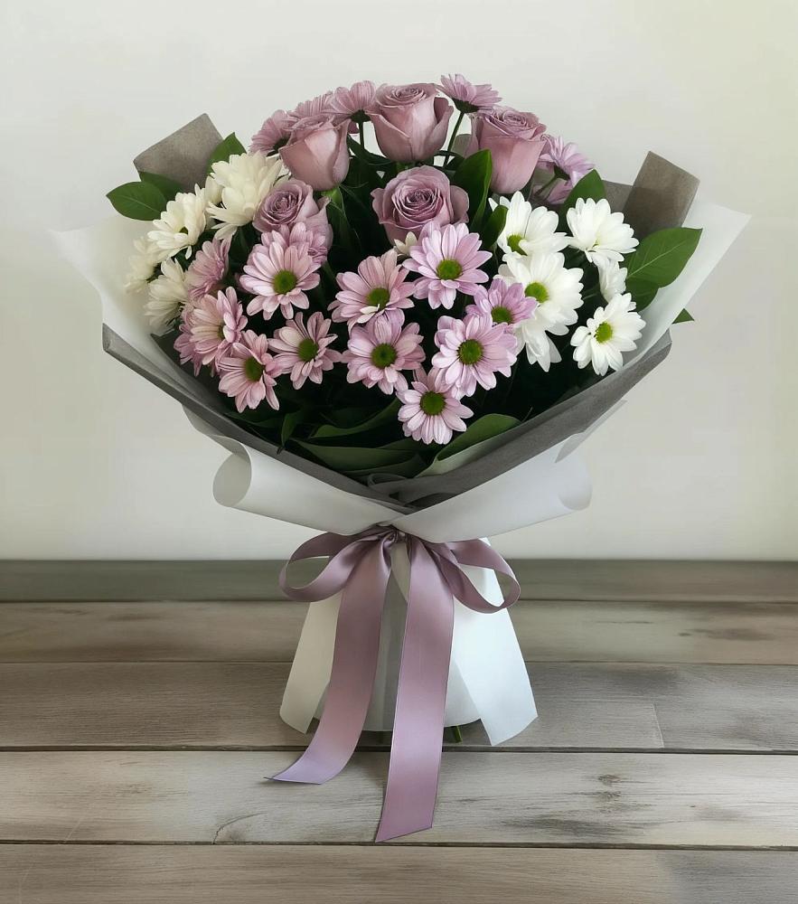 Букет цветов из: Хризантемы и Розы в Падаре