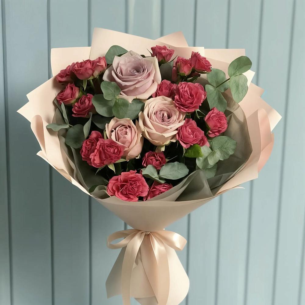 Букет цветов из: Гвоздики и Розы в Падаре
