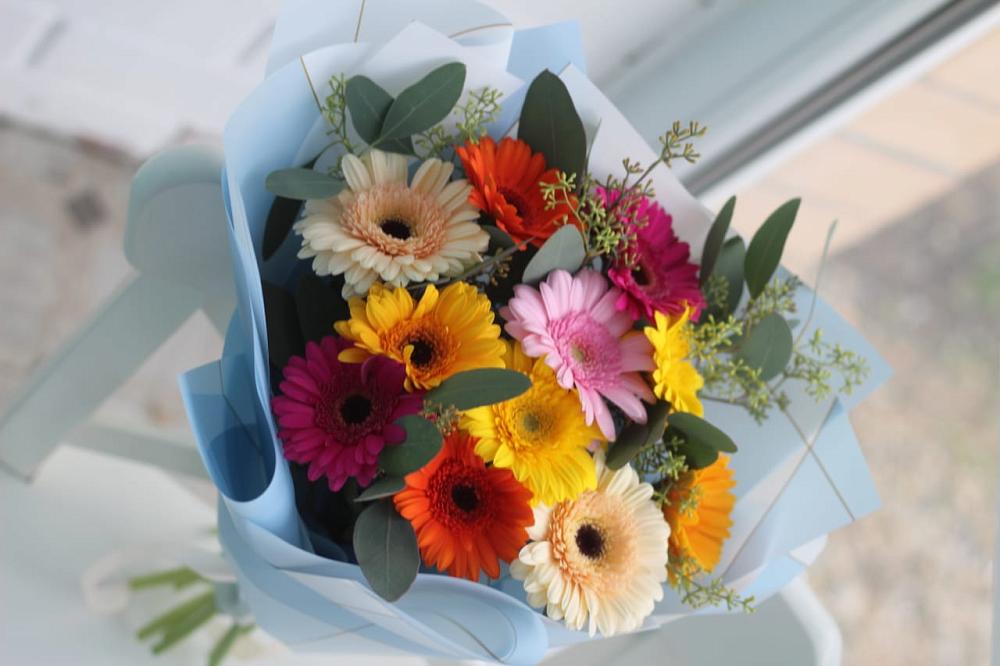 Букет цветов из: Герберы в Падаре