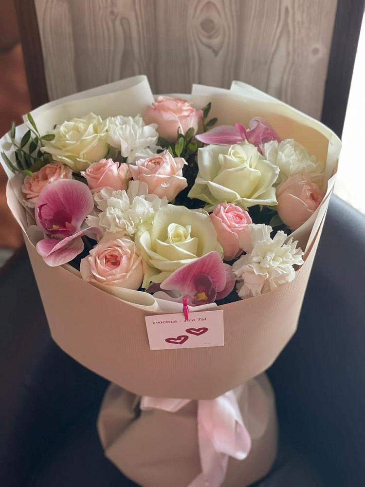 Букет цветов из: Орхидеи, Розы и Гвоздики в Падаре