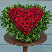 Цветочная композиция из Розы в виде сердца #REPLACE_PRED# Падаре