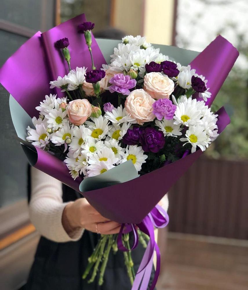 Букет цветов из: Хризантемы, Гвоздики и Розы в Падаре