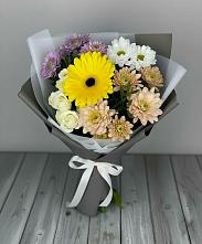 Букет цветов из:  Розы, Герберы и Хризантемы в Падаре
