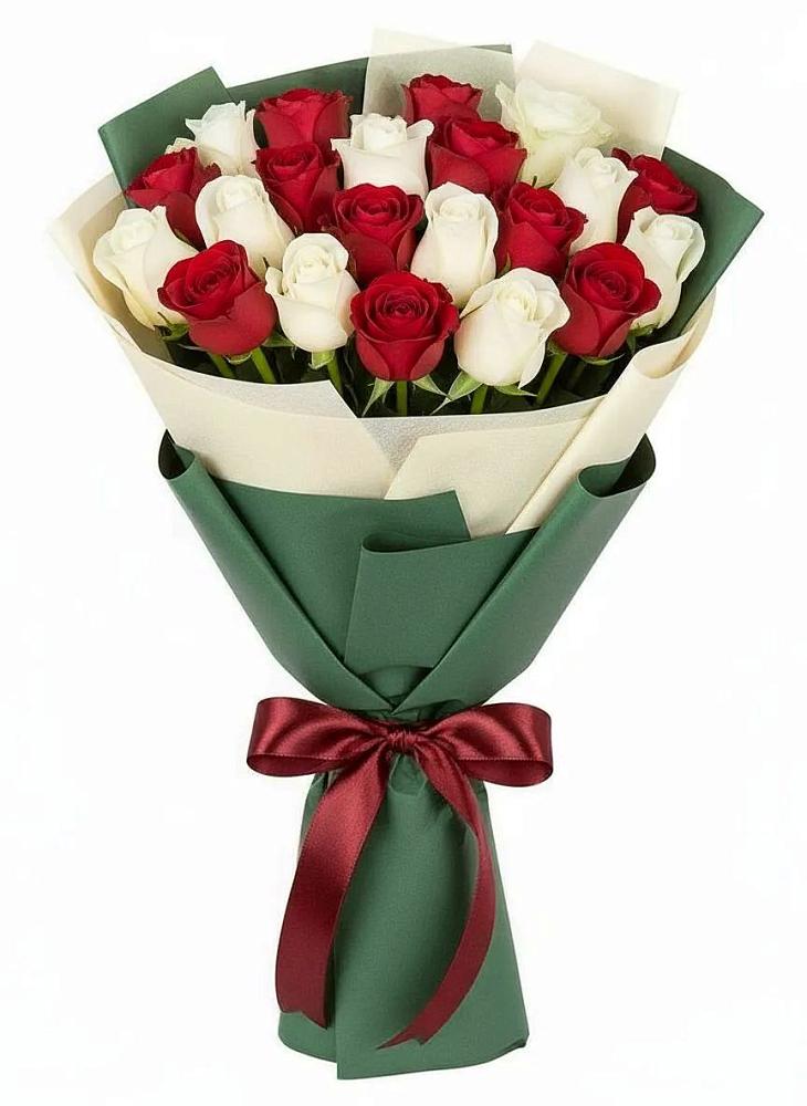 Букет Микс из красных и белых роз в Падаре