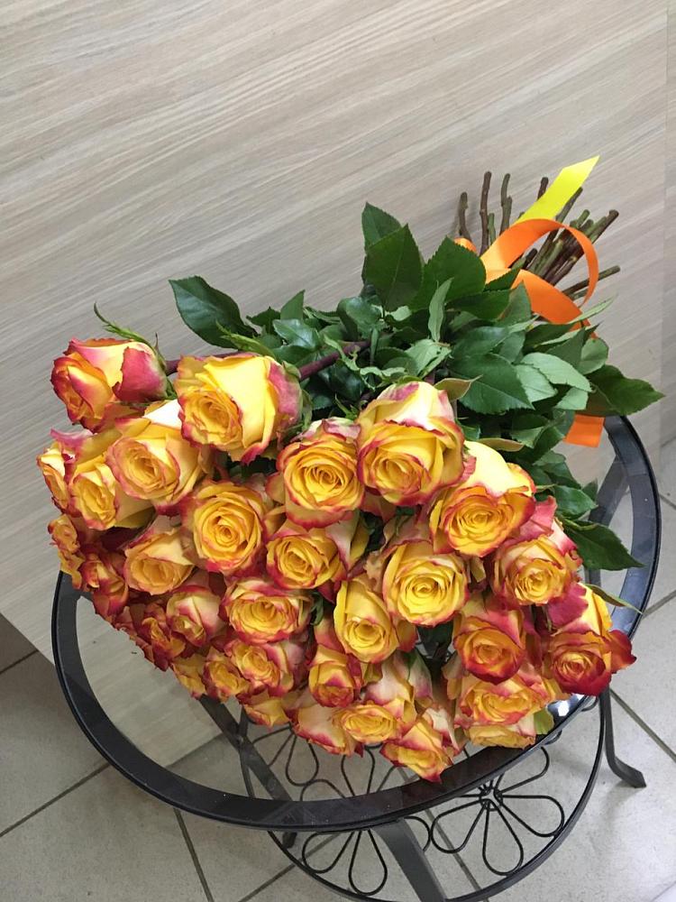 Букет Желтые розы в Падаре