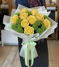 Букет цветов из:  Хризантемы и Розы в Падаре