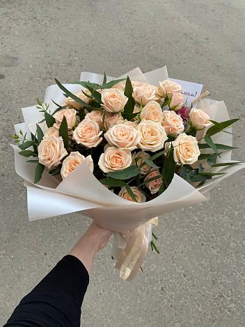 Букет Кремовые розы Латте в Падаре