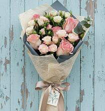 Букет цветов из:  Розы в Падаре