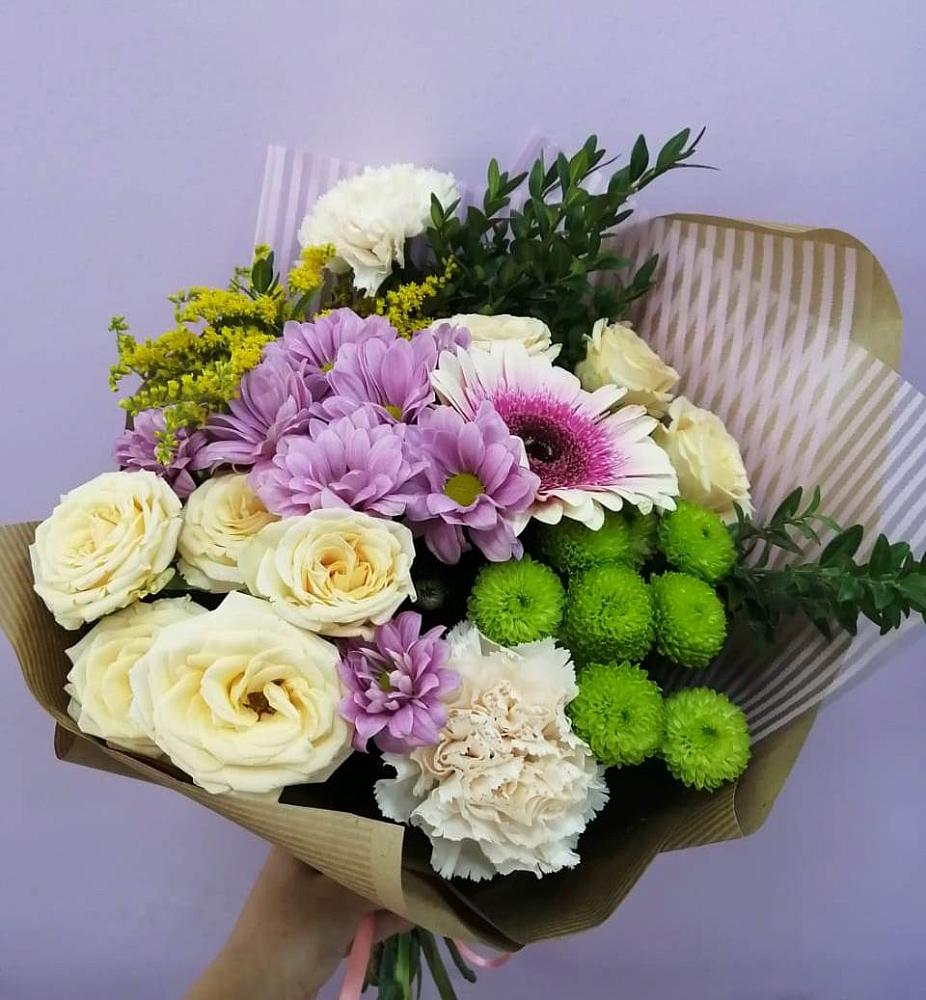 Букет цветов из: Хризантемы, Розы, Гвоздики и Герберы в Падаре