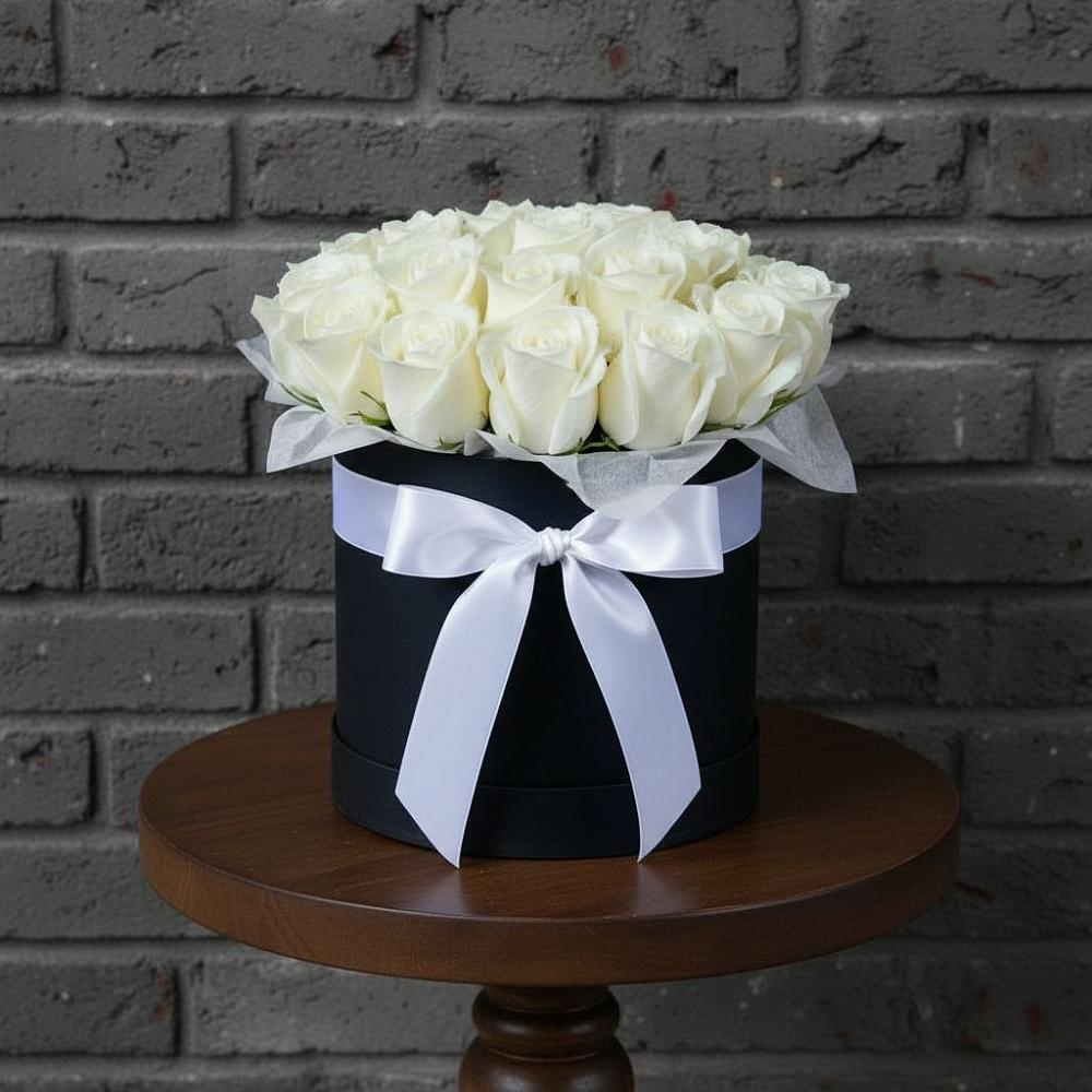 Цветочная композиция из Розы в шляпной коробке в Падаре