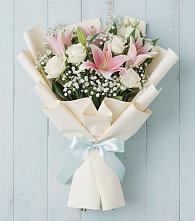 Букет цветов из:  Лилии в Падаре