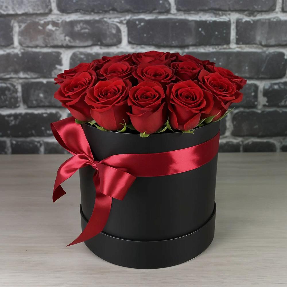 Цветочная композиция из Розы в шляпной коробке в Падаре