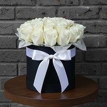 Цветочная композиция из Розы в шляпной коробке в Падаре